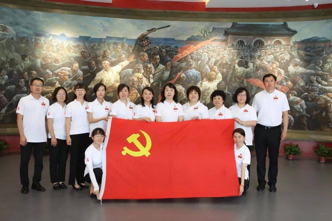 探讨交流,尽在你赞同女孩子应该先有事业再考虑婚育吗?